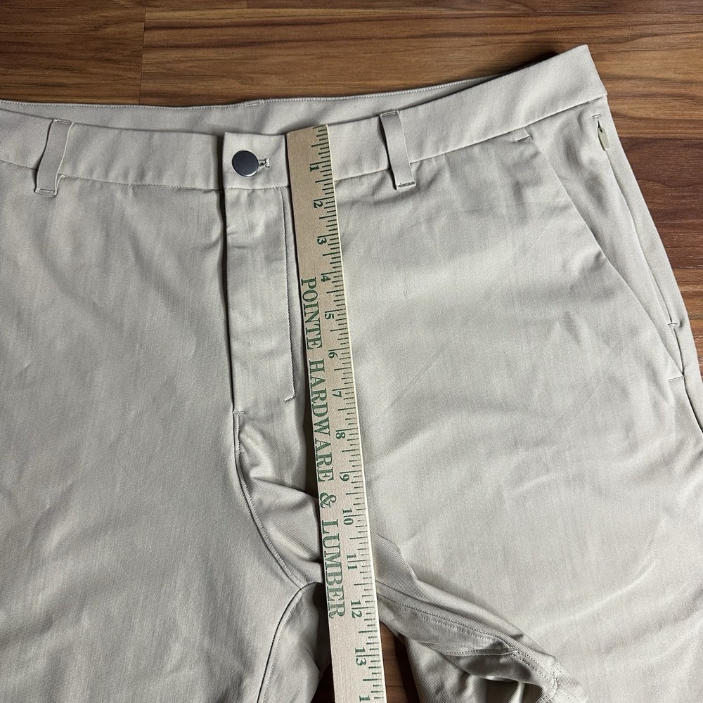Lululemon ABC Classic Fit Shorts Mens 38x7 Beige/Khaki Chino Golf Performance - Picture 9 of 11